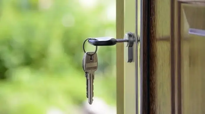 Ulga mieszkaniowa - klucze w drzwiach od nieruchomości