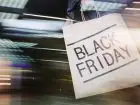 Napis black friday na torbie zakupowej