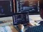 CV programisty - programista przy kompuetrze