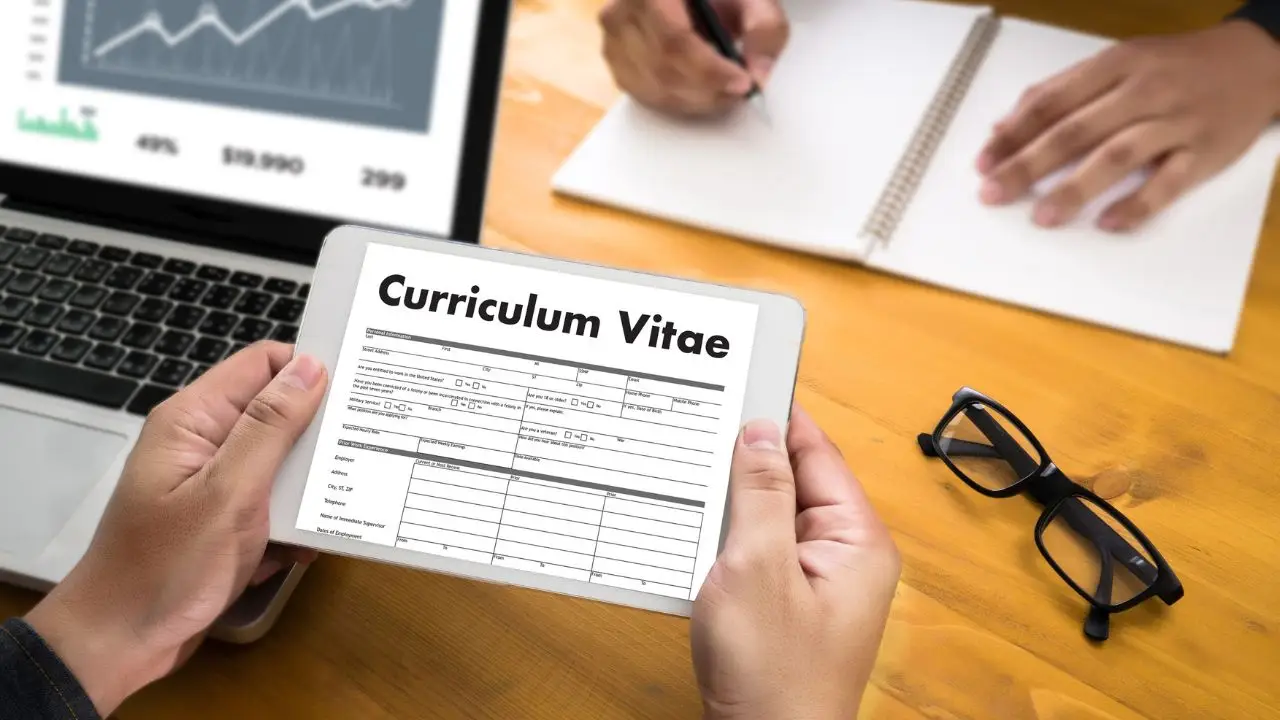 CV elektroniczne w tablecie