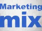 Marketing mix - napis na marmurkowym tle