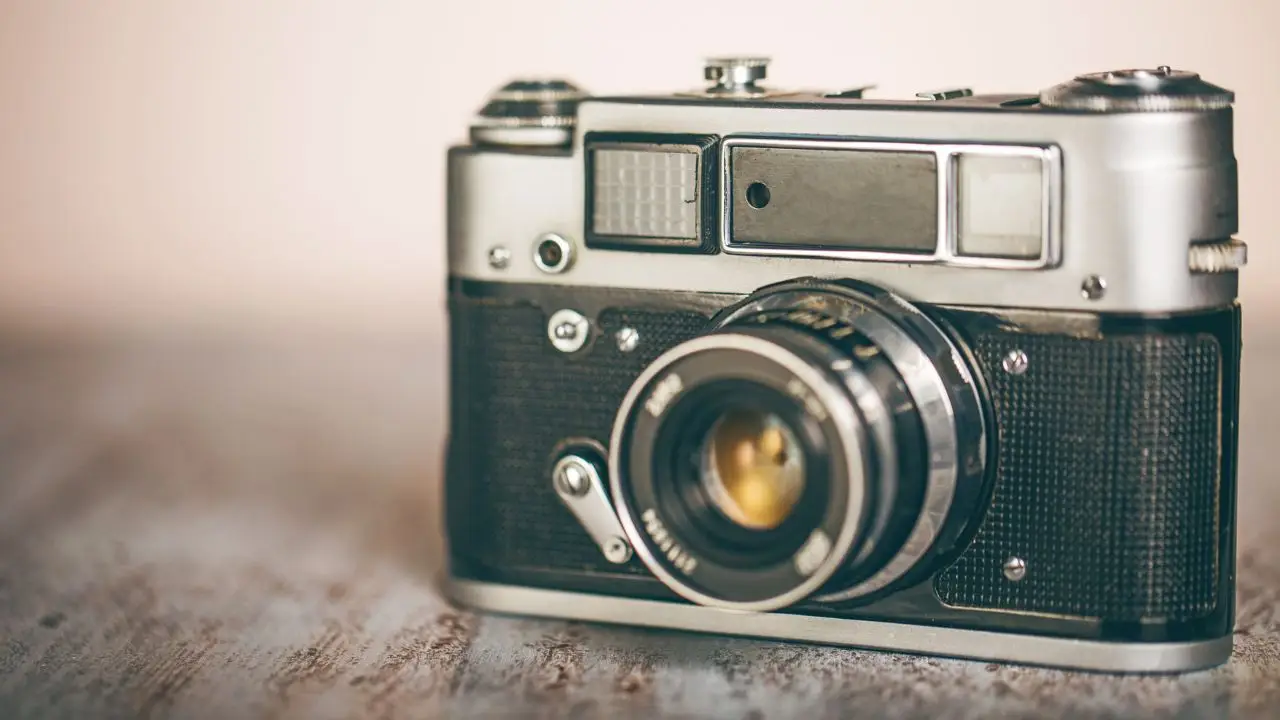 Fototechnik - aparat fotograficzny