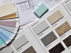 architektura-wnetrz-co-robic-po-studiach - paleta barw ułożona na stole