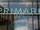 Logo Primark na budynku