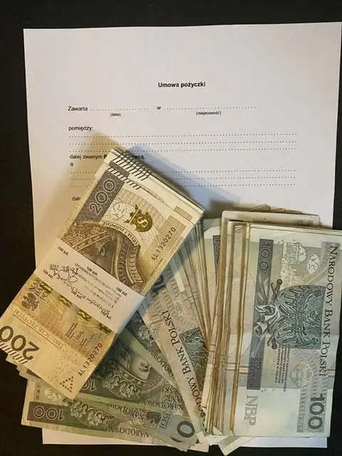 Umowa pożyczki i pieniądze