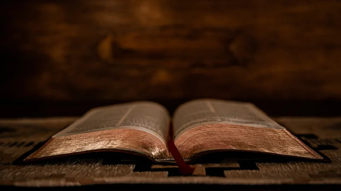 Religioznawstwo - co robić po studiach - otwarta księga