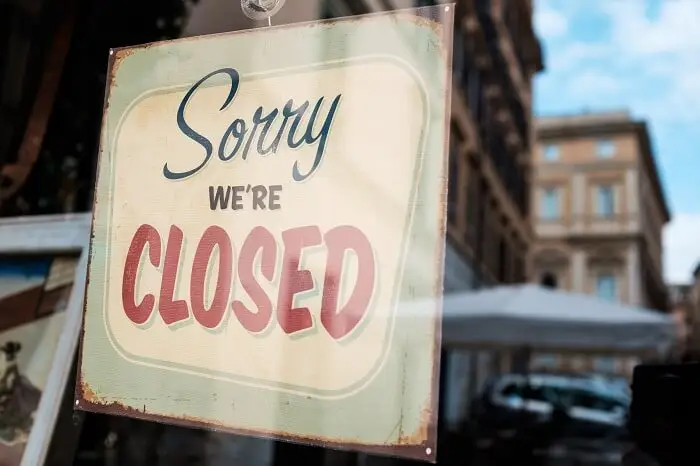 Napis "sorry, we are closed"