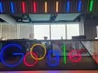 Logo Google znajdujące się w warszawskim biurze