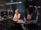 Dodatek za pracę w nocy - pracownicy w ciemnym biurze nocą
