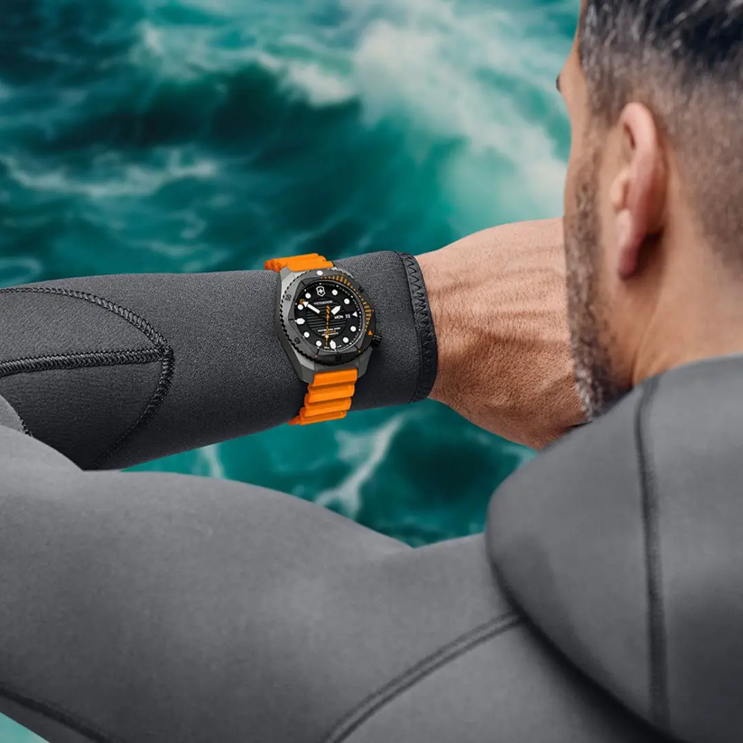 zegarek-victorinox-241996-dive-pro-automatic-titanium