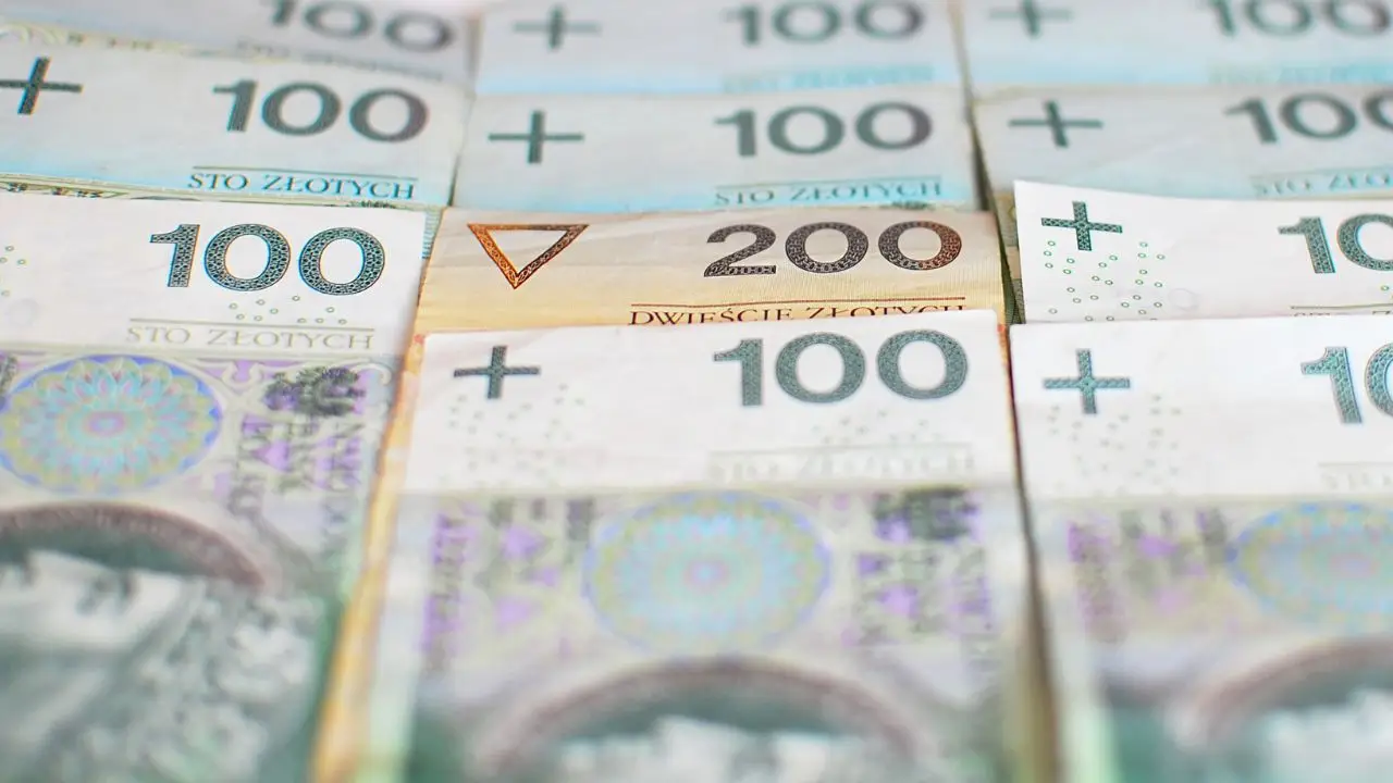 Ograniczenie gotówki - banknoty 200 zł i 100 zł