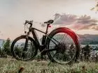 Dofinansowanie do roweru elektrycznego 2025 - rower elektryczny w słońcu
