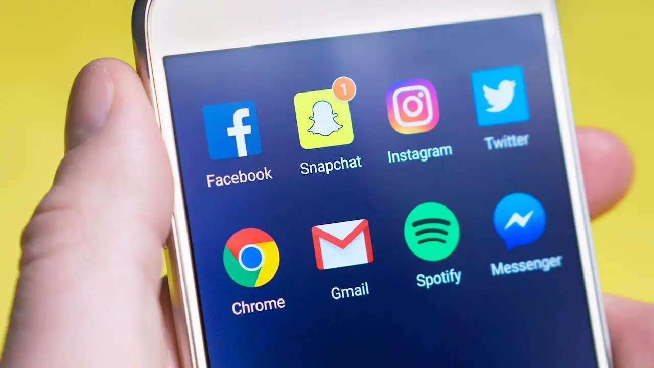 social-media-manager-praca