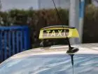 Licencja taxi - napis taxi na samochodzie