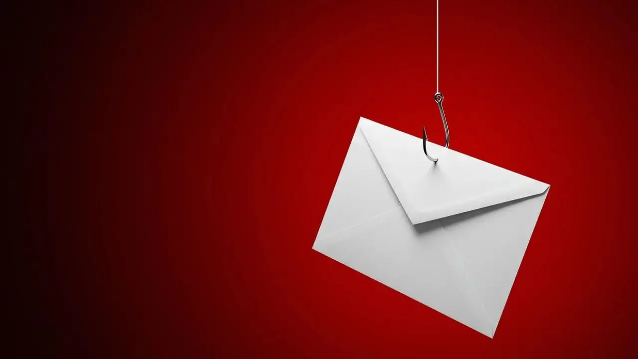 Poczta Polska transformacja - list na haczyku