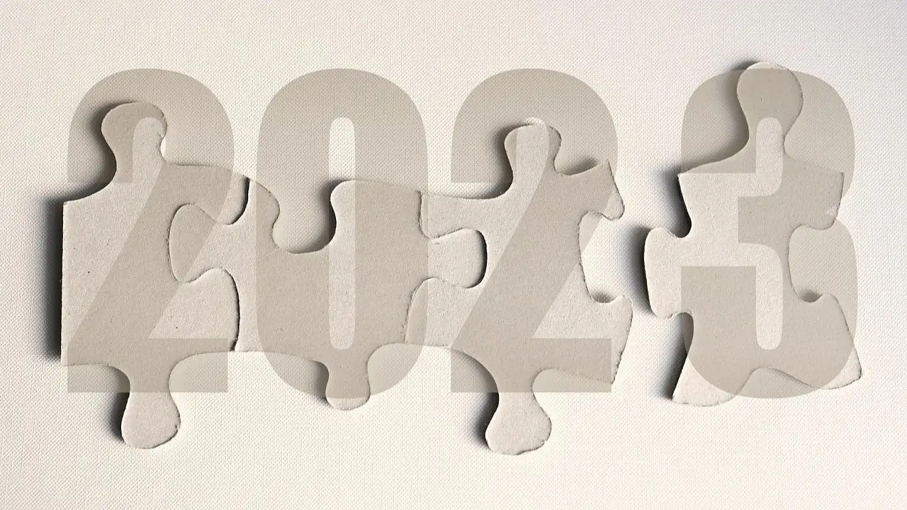 Wynagrodzenie w 2023 roku - 2023 napis na tle puzzli