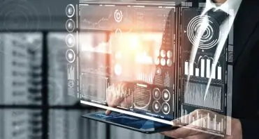 AI Act -cyfrowy ekran sterowany przez mężczyznę