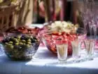 Na zdjęciu znajduje się - kompozycja reklamująca restaurację - przykład marketingu dla gastronomii