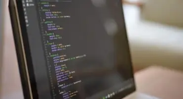 IDE - co to - kod na ekranie